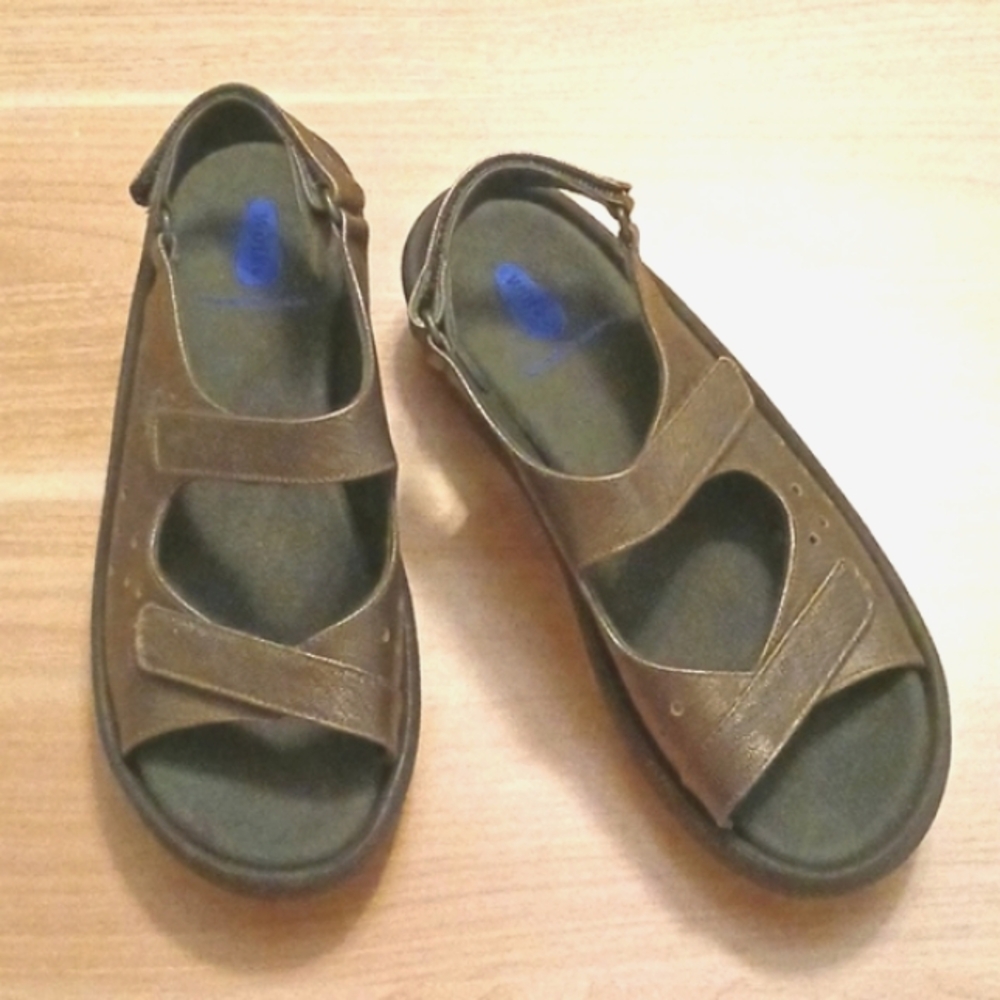 Wolky Bronze Leather Walking Sandals in Size EU 41 (8.5-9)